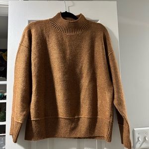 NWT Universal Thread Sweater